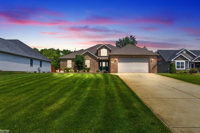 16355 Red Fox Trail, Fenton Twp, MI 48451