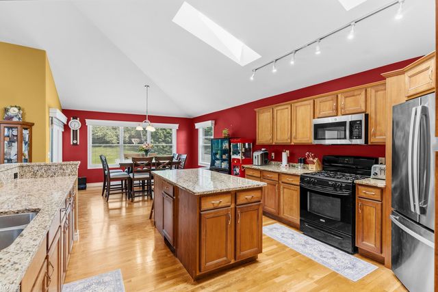 16355 Red Fox Trail, Fenton Twp, MI 48451