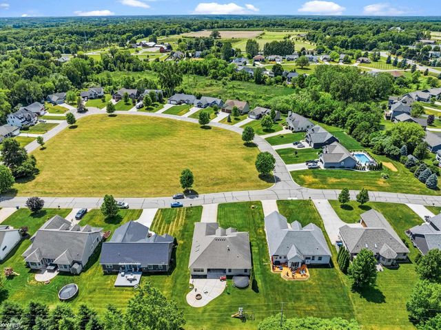 16355 Red Fox Trail, Fenton Twp, MI 48451