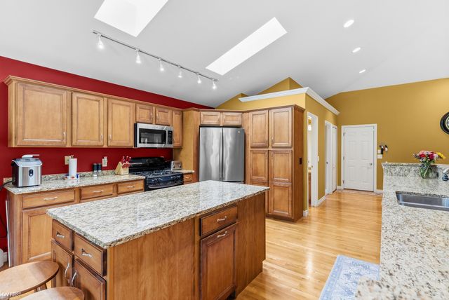 16355 Red Fox Trail, Fenton Twp, MI 48451
