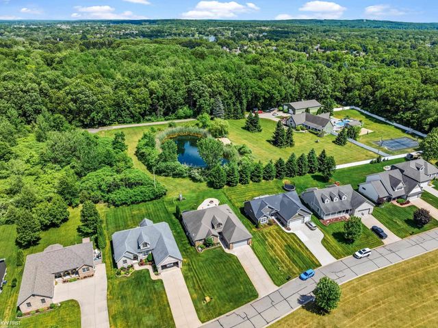 16355 Red Fox Trail, Fenton Twp, MI 48451