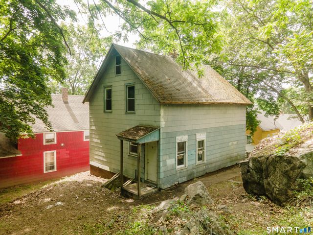 111 Fifth Street, Norwich, CT 06360