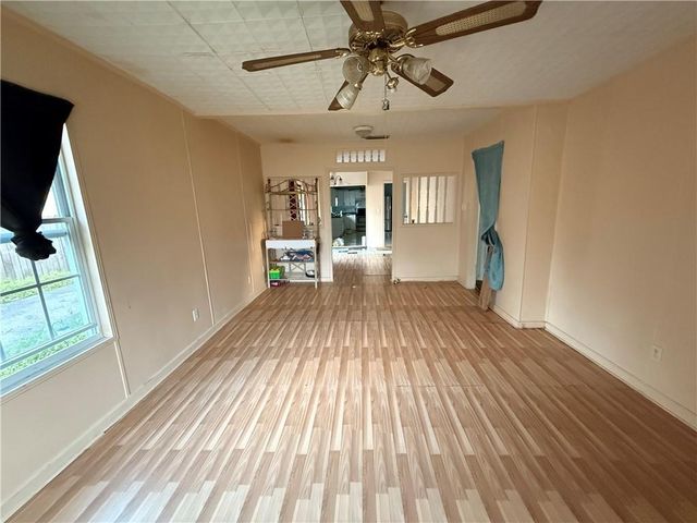 8655 E Alba Street, Bayou La Batre, AL 36509