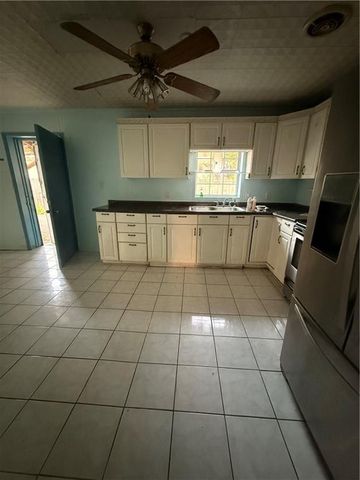 8655 E Alba Street, Bayou La Batre, AL 36509