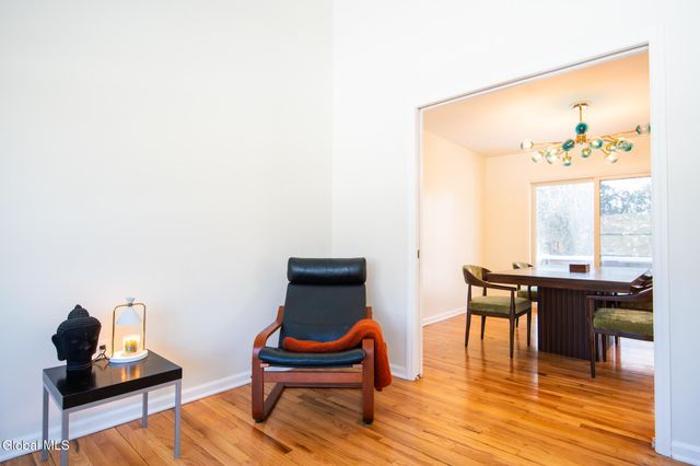 8 Sherbrook Drive, Bethlehem, NY 12158