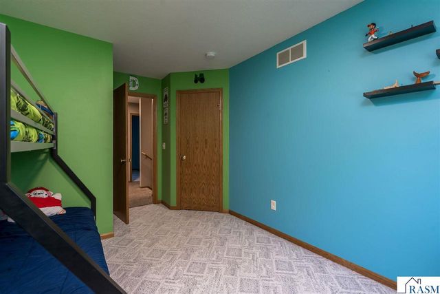 556 Ivy Lane, North Mankato, MN 56003
