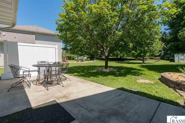 556 Ivy Lane, North Mankato, MN 56003