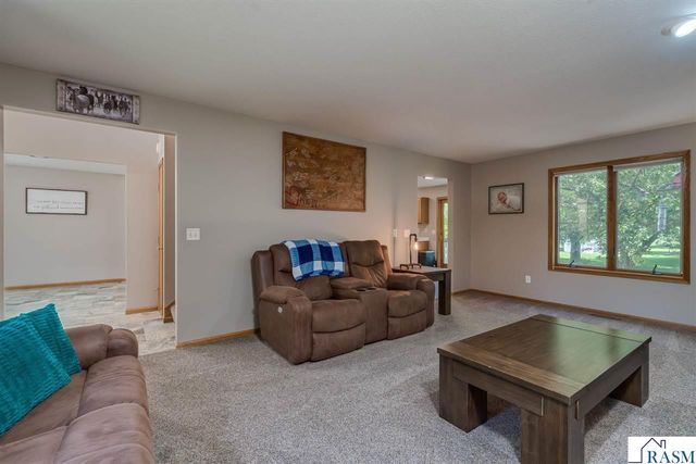 556 Ivy Lane, North Mankato, MN 56003
