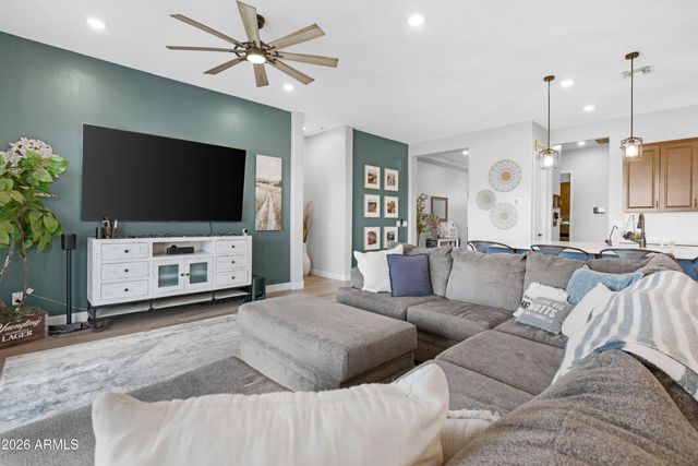 13485 N 145th Drive, Surprise, AZ 85379