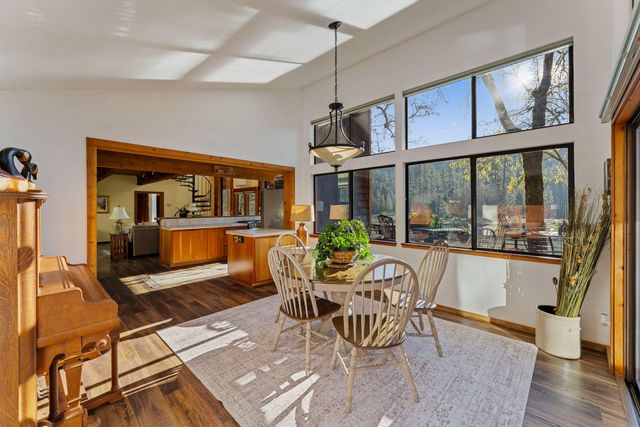 4941 Riverbanks Road, Grants Pass, OR 97527