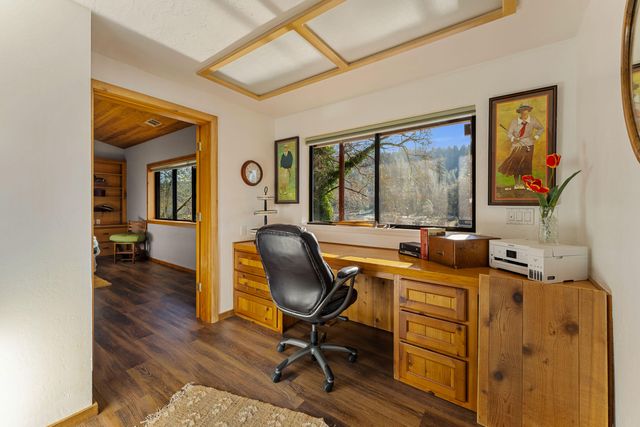 4941 Riverbanks Road, Grants Pass, OR 97527