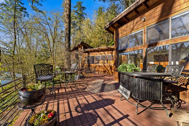 4941 Riverbanks Road, Grants Pass, OR 97527