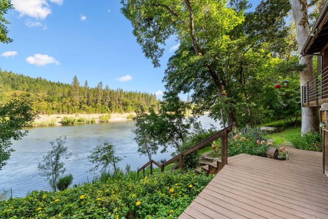 4941 Riverbanks Road, Grants Pass, OR 97527