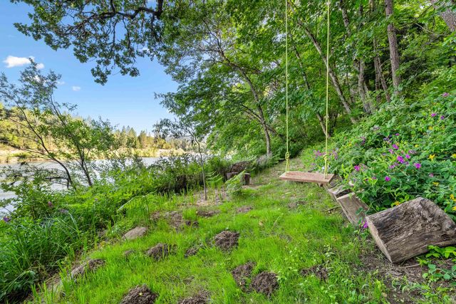 4941 Riverbanks Road, Grants Pass, OR 97527