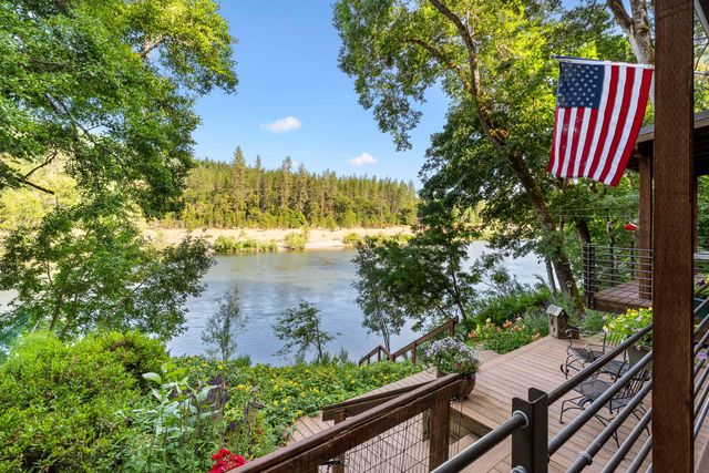 4941 Riverbanks Road, Grants Pass, OR 97527