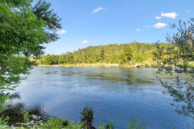 4941 Riverbanks Road, Grants Pass, OR 97527