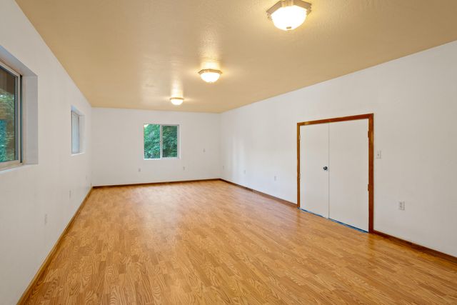 4941 Riverbanks Road, Grants Pass, OR 97527