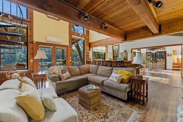 4941 Riverbanks Road, Grants Pass, OR 97527