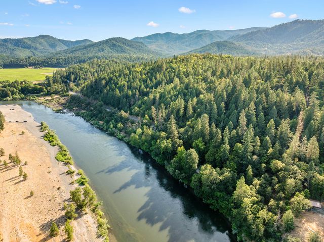 4941 Riverbanks Road, Grants Pass, OR 97527