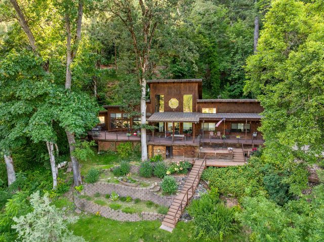 4941 Riverbanks Road, Grants Pass, OR 97527