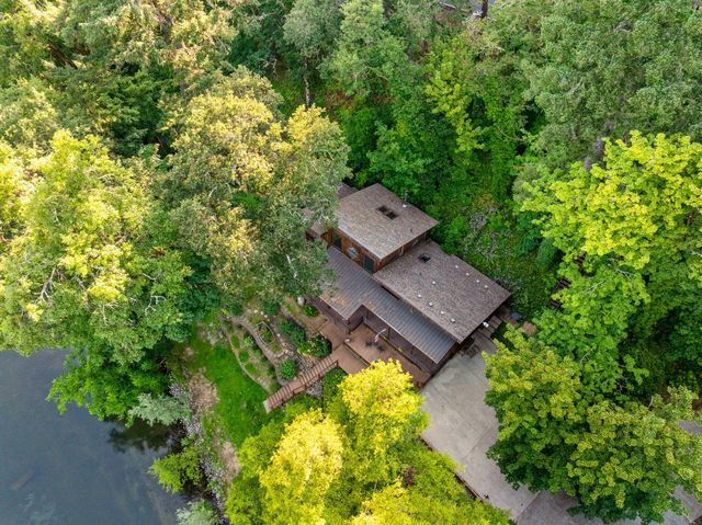 4941 Riverbanks Road, Grants Pass, OR 97527