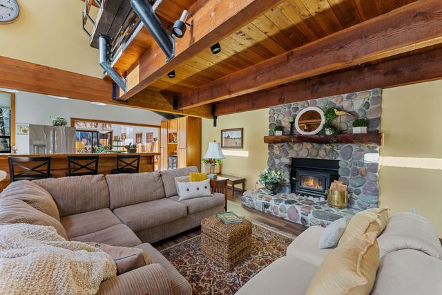 4941 Riverbanks Road, Grants Pass, OR 97527