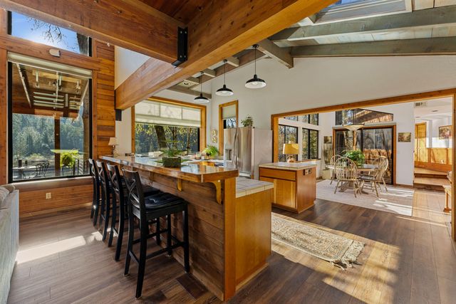 4941 Riverbanks Road, Grants Pass, OR 97527