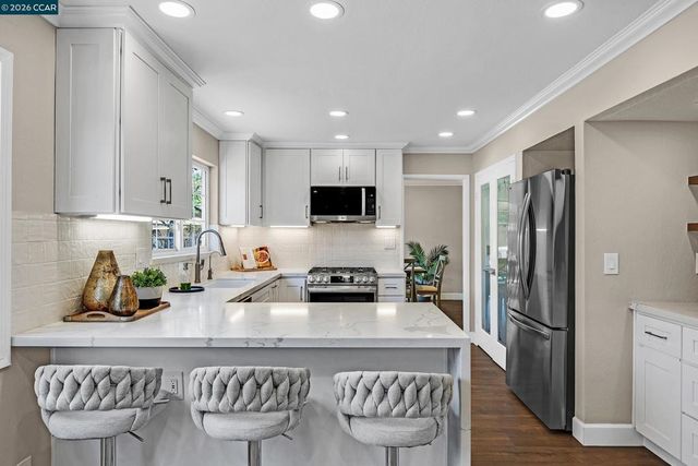 11698 Serra Ct, Dublin, CA 94568