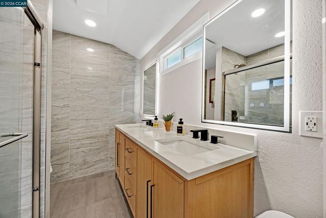 11698 Serra Ct, Dublin, CA 94568