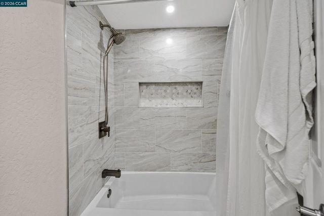11698 Serra Ct, Dublin, CA 94568