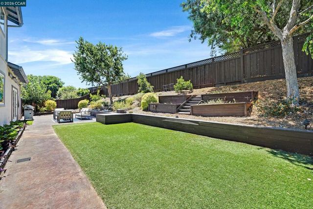 11698 Serra Ct, Dublin, CA 94568