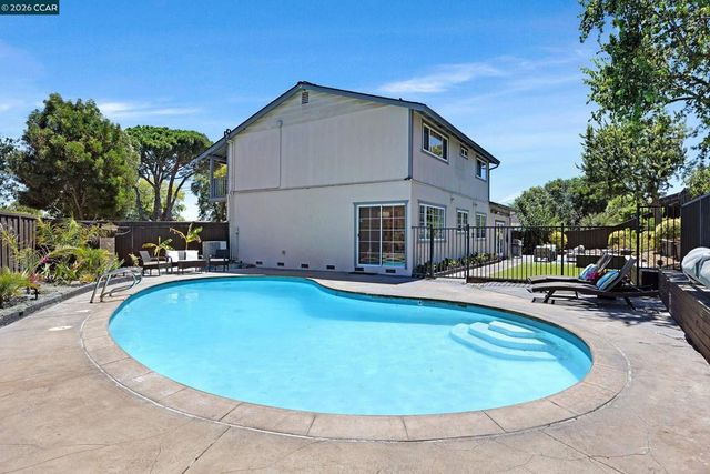 11698 Serra Ct, Dublin, CA 94568