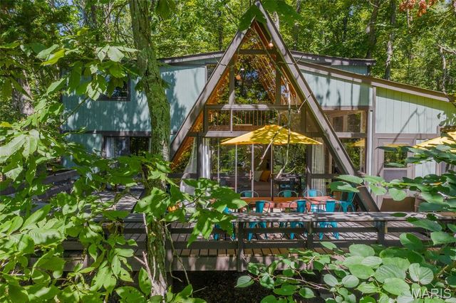 932 Woodlake Drive, Innsbrook, MO 63390