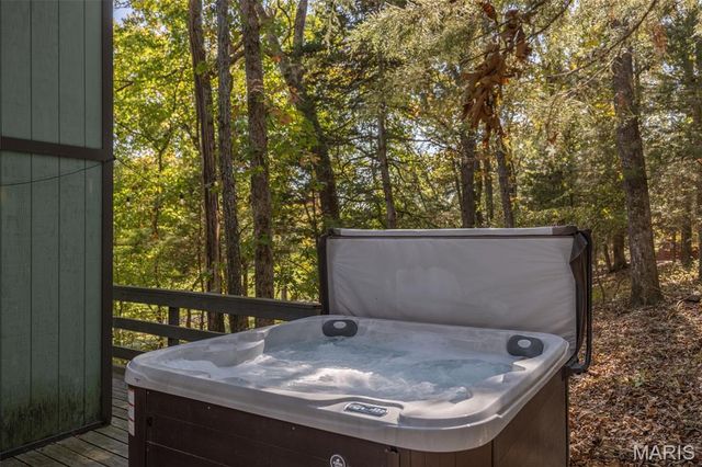 932 Woodlake Drive, Innsbrook, MO 63390