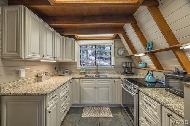 932 Woodlake Drive, Innsbrook, MO 63390