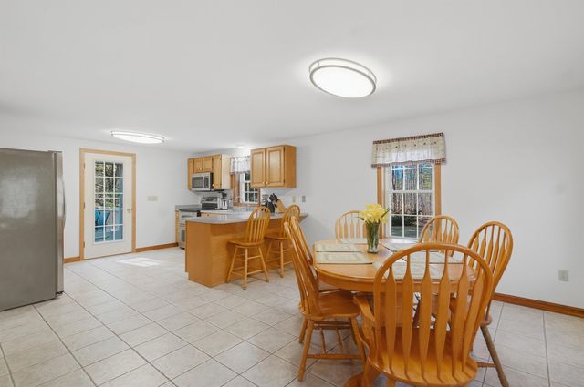 4 Smith Corner Road, Newton, NH 03858