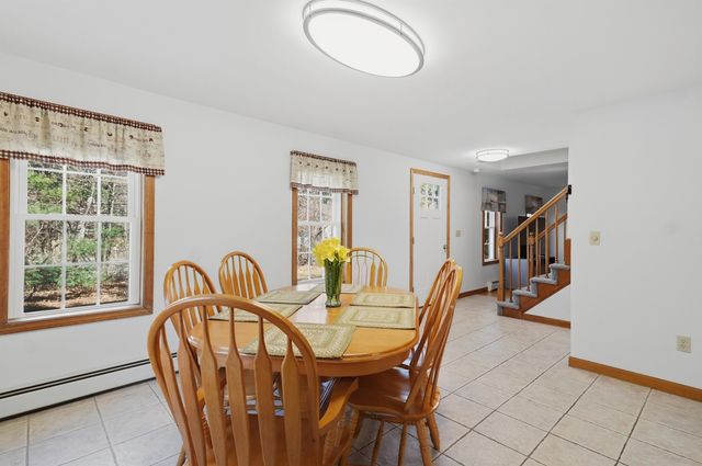 4 Smith Corner Road, Newton, NH 03858