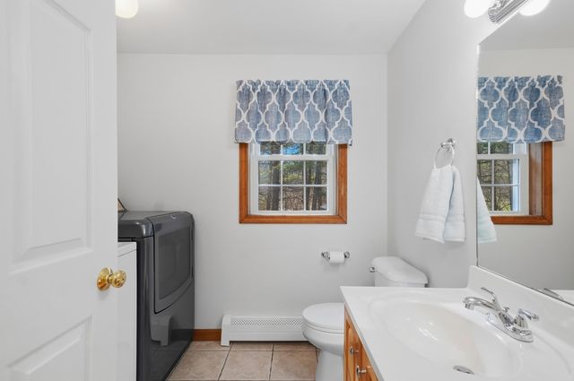 4 Smith Corner Road, Newton, NH 03858