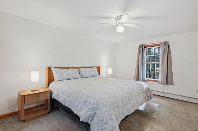 4 Smith Corner Road, Newton, NH 03858
