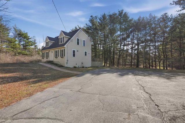 4 Smith Corner Road, Newton, NH 03858