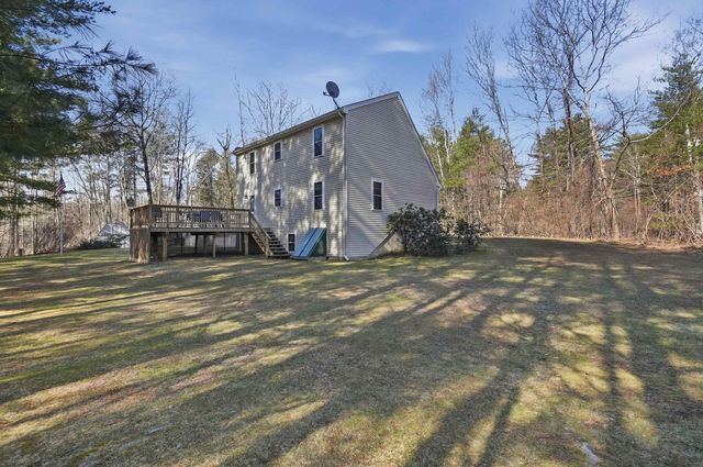 4 Smith Corner Road, Newton, NH 03858