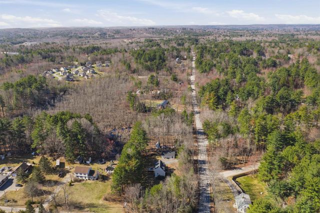 4 Smith Corner Road, Newton, NH 03858
