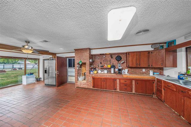 101 N 17th St, Frederick, OK 73542