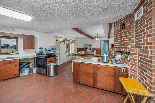 101 N 17th St, Frederick, OK 73542