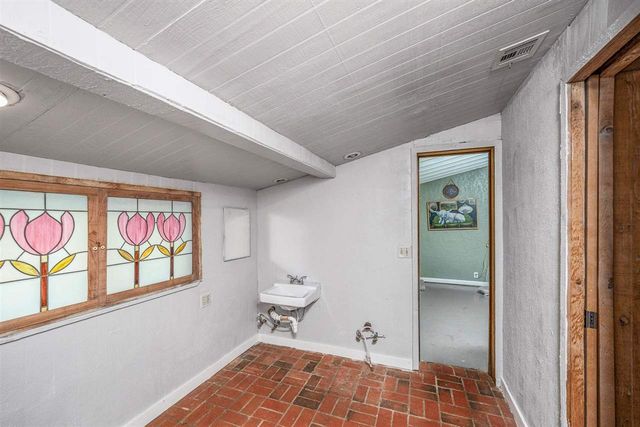 101 N 17th St, Frederick, OK 73542