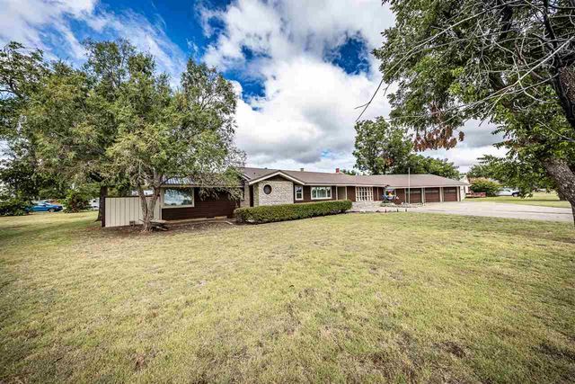 101 N 17th St, Frederick, OK 73542