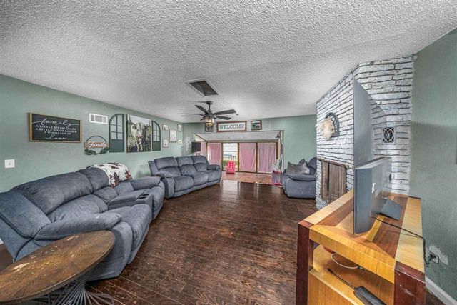 101 N 17th St, Frederick, OK 73542