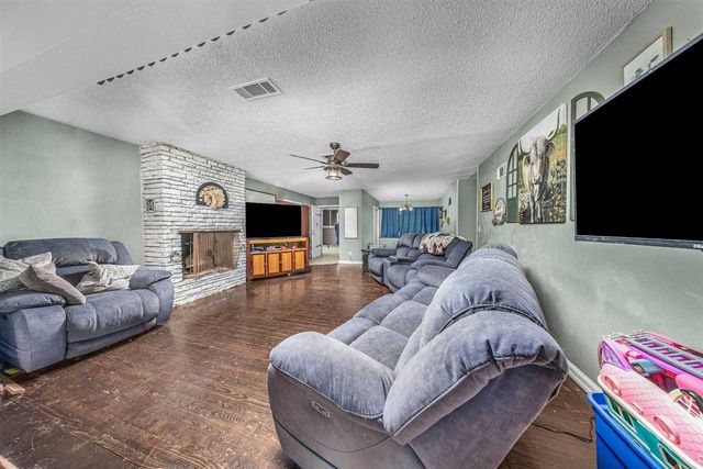 101 N 17th St, Frederick, OK 73542