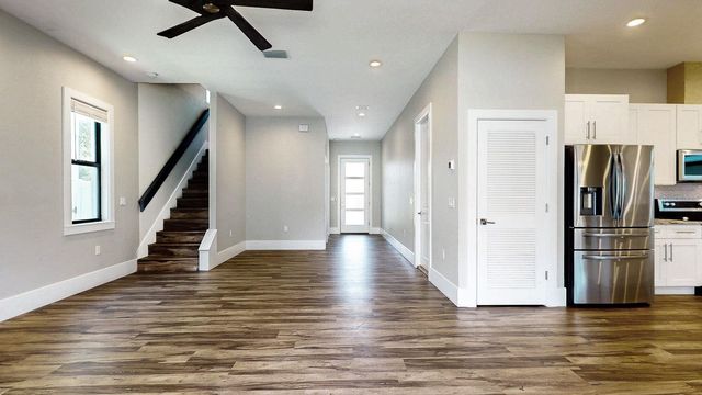 3205 W NASSAU STREET, Tampa, FL 33607