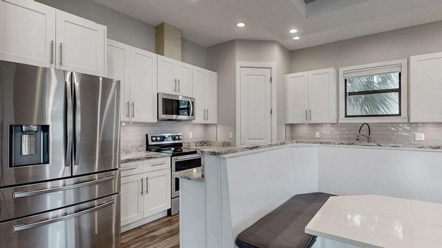 3205 W NASSAU STREET, Tampa, FL 33607
